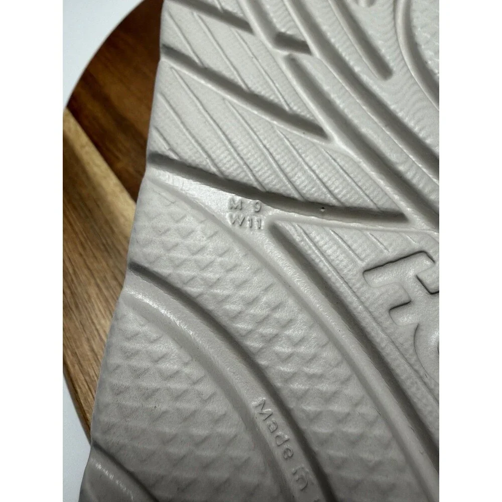 Hoka One One Ora Recovery Flip Flop Sandals Men's 9 Gray Navy Blue Thong Slides
